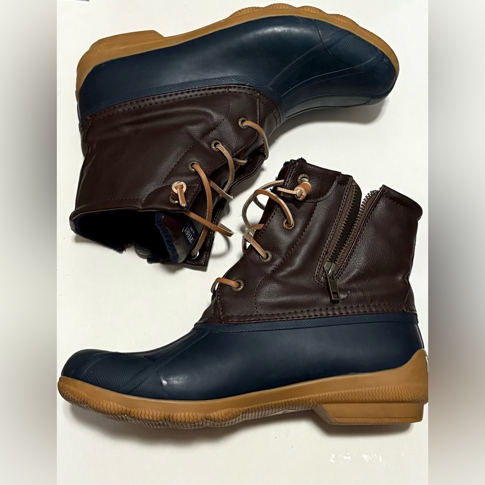 Waterproof Wo’s Rubber Boots by SPERRY